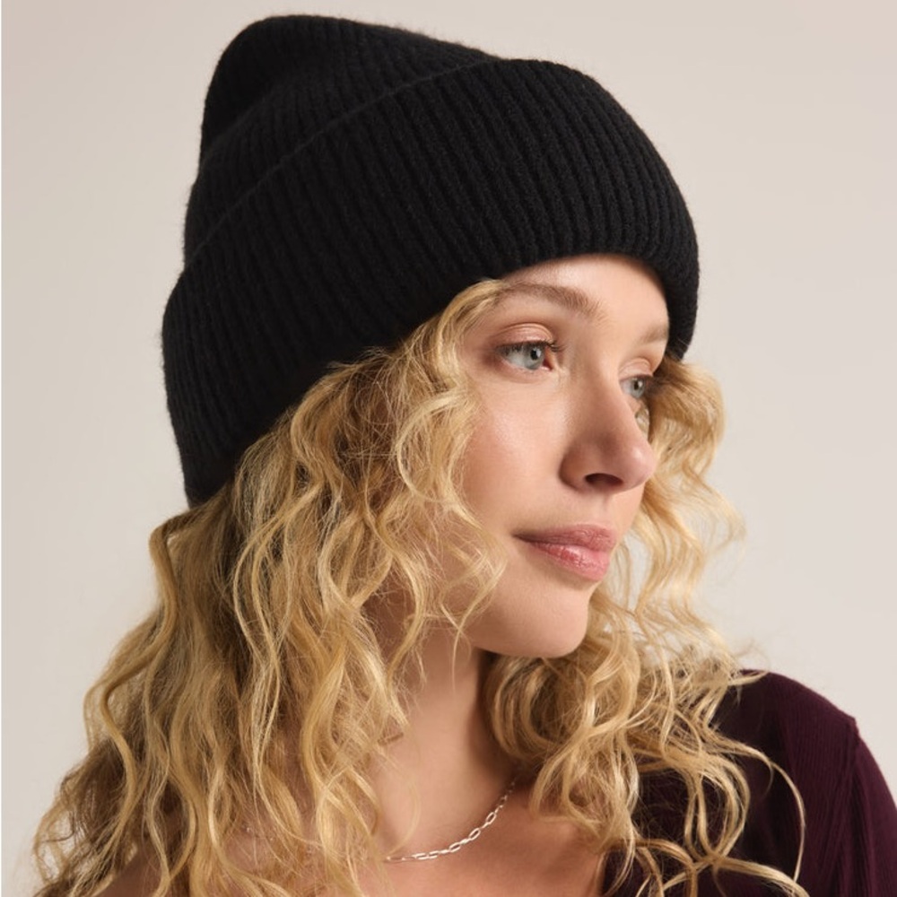 NWT Z Supply Snow Cap Beanie Black One Size New Warm Stylish Winter Hat